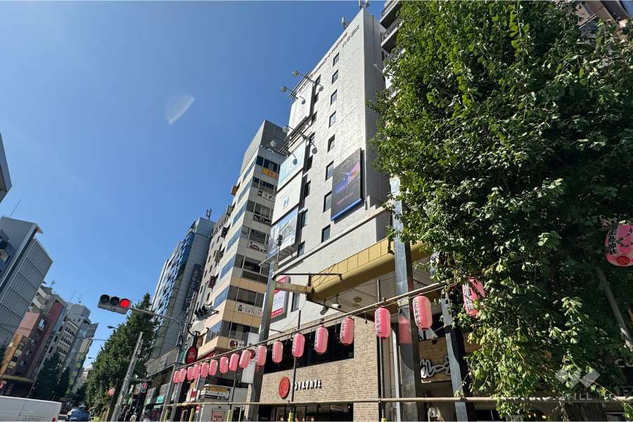 ライオンズマンション小川恵比寿の外観（南東側から）