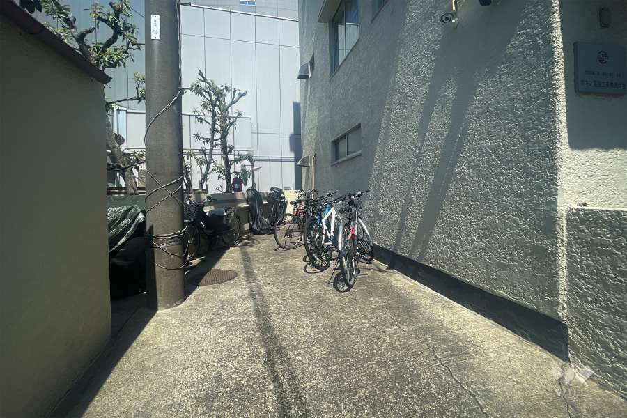 駐輪場、バイク置場
