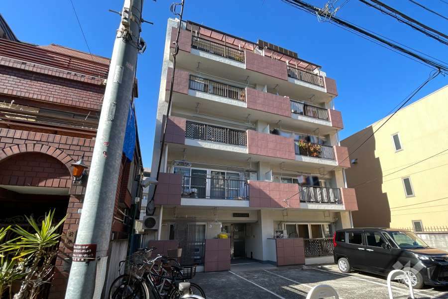 協和マンションの外観（南東側から）