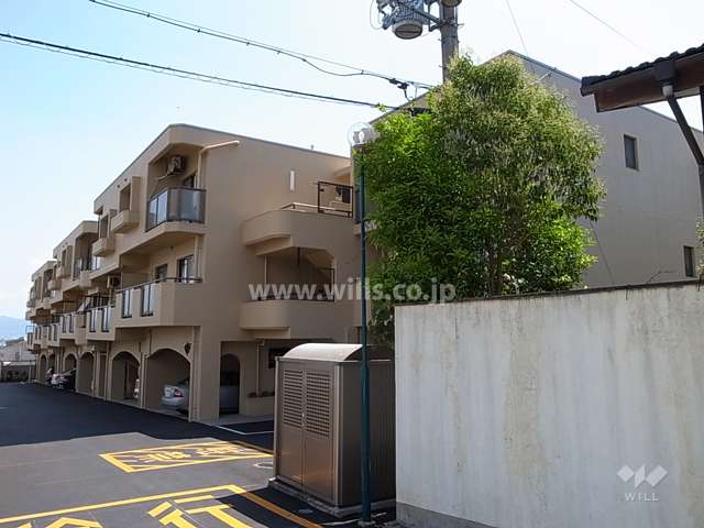 逆瀬川グランドビューハイツの外観（北西側から）