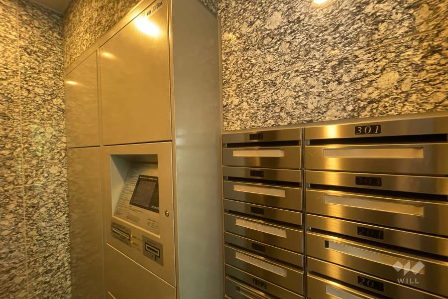 宅配ボックスと共用ポスト