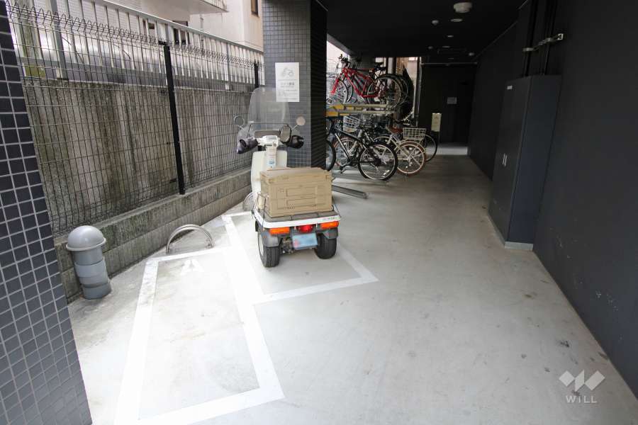 駐輪場（屋根付き）