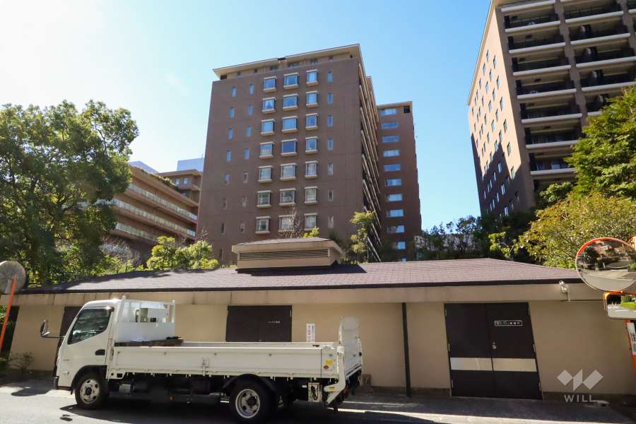 広尾ガーデンフォレスト椿レジデンスH棟の外観(東側から)