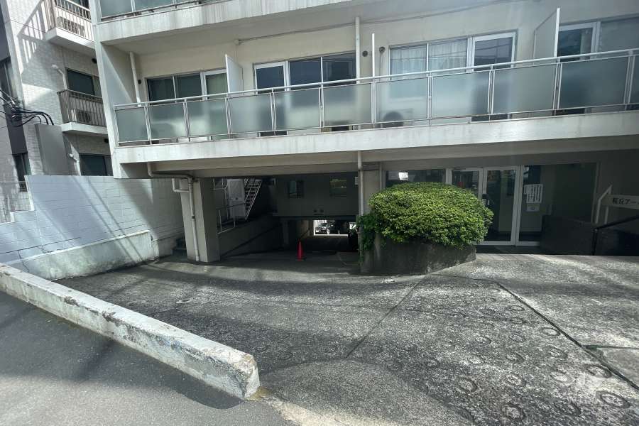 駐車場の出入り口