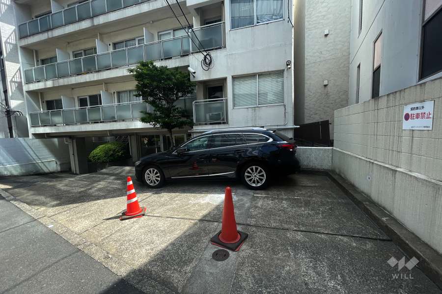 敷地内駐車場（屋外平面式）