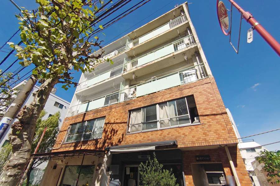 幡ヶ谷マンションの外観（北東側から）