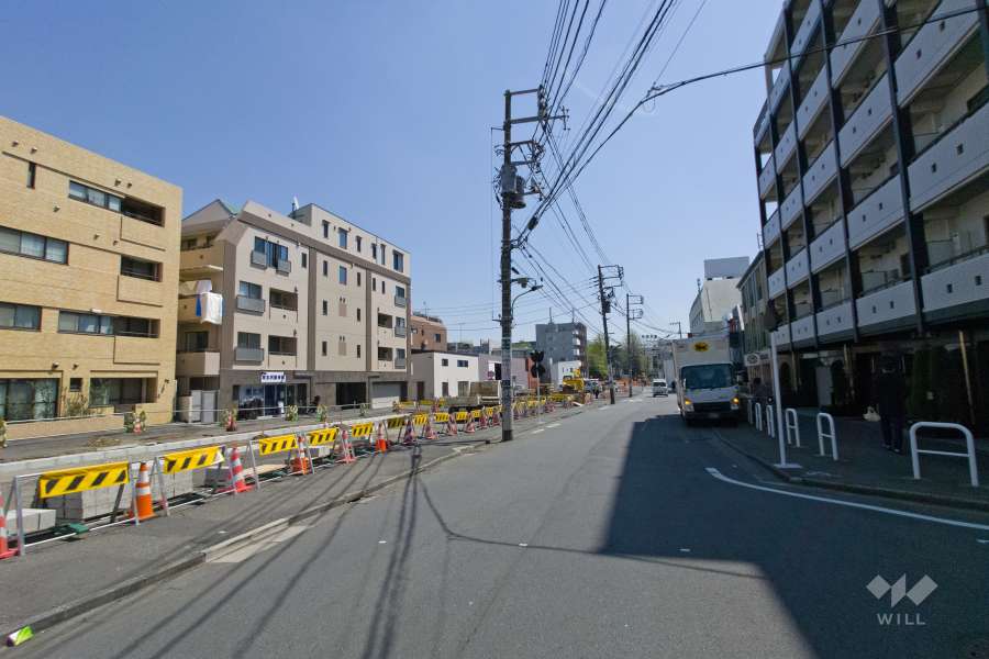 敷地南西側の前面道路
