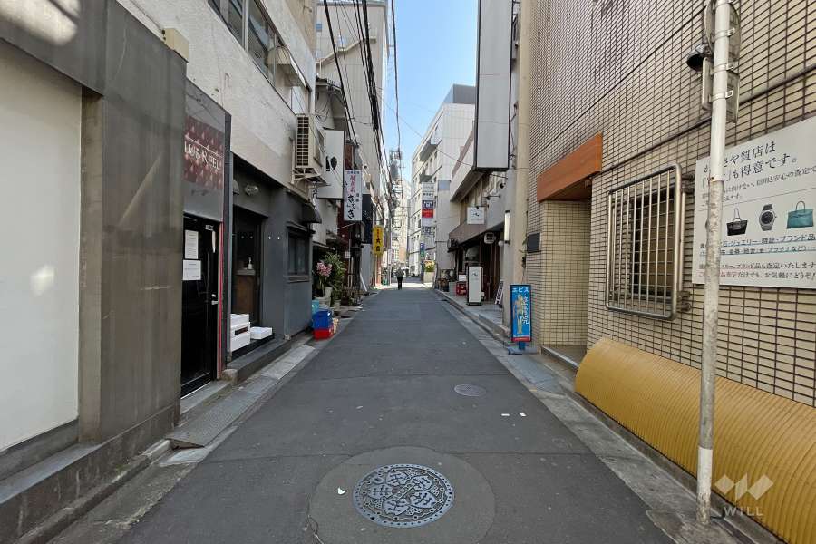 敷地南西側の前面道路