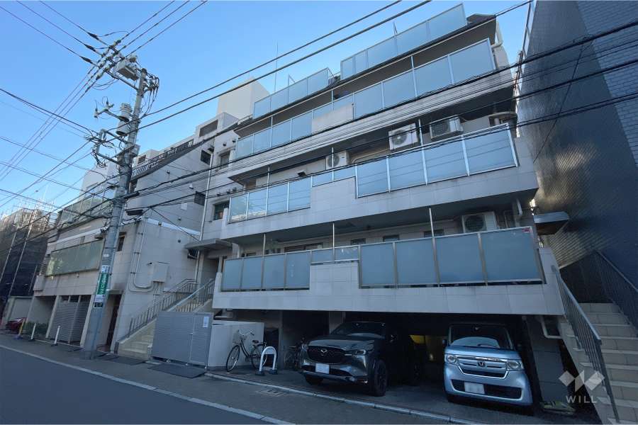 カスタム広尾の外観（北西側から）