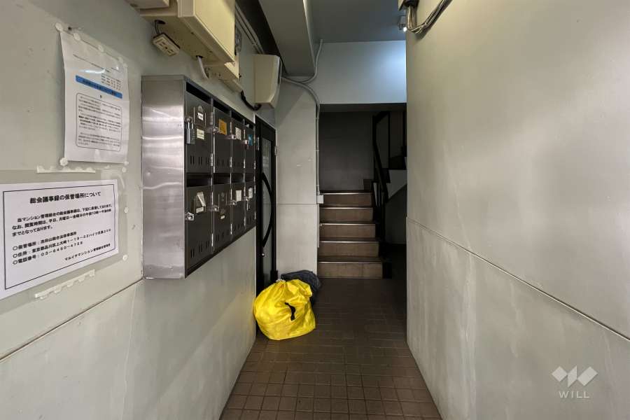 エントランスホール