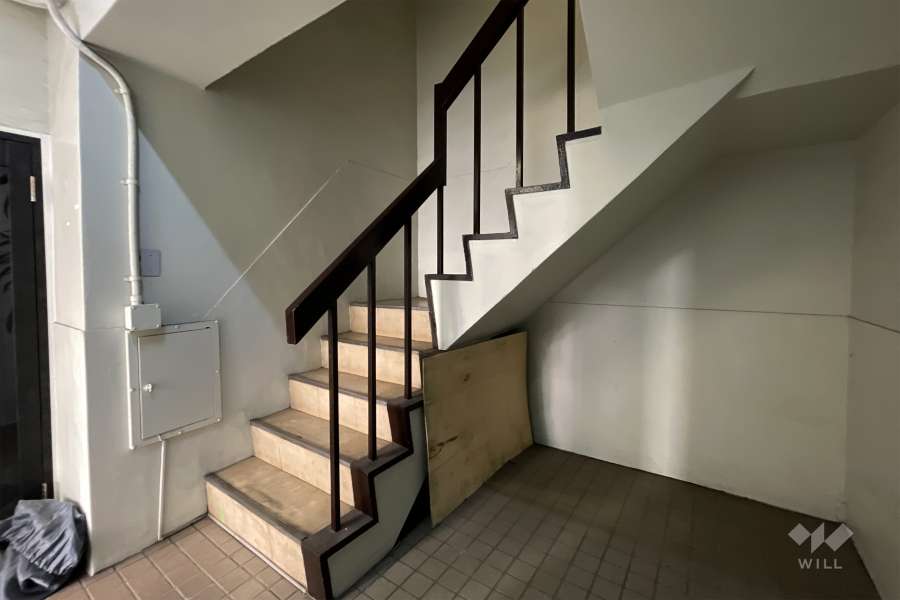 エントランス内の階段