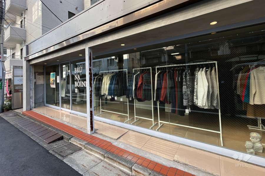 1Fテナントのアパレルショップ