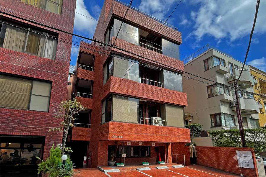 リブ青山の外観（北西側から）