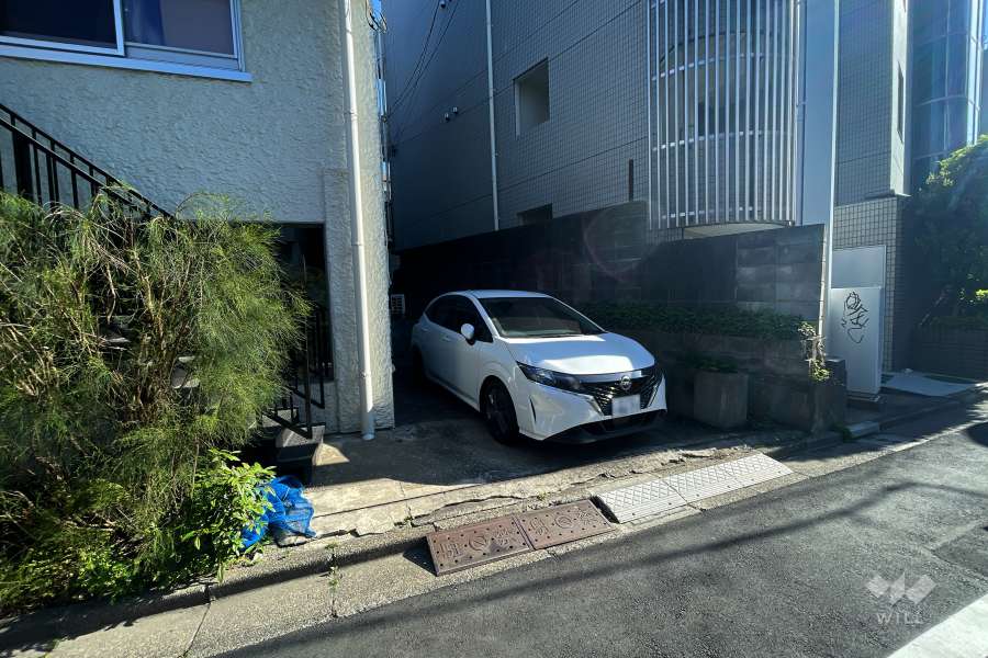 敷地内駐車場（屋外平面式）