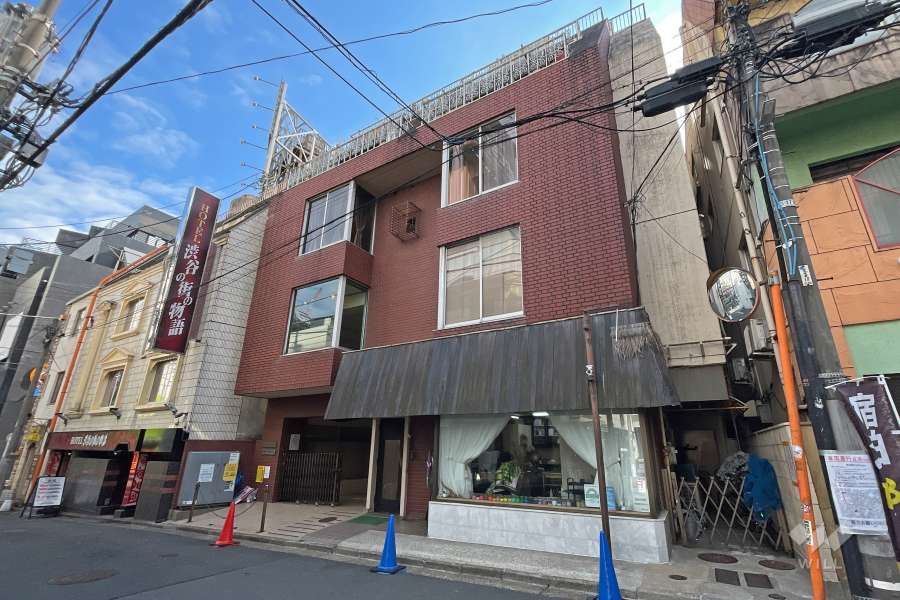 日昭マンションの外観（北西側から）