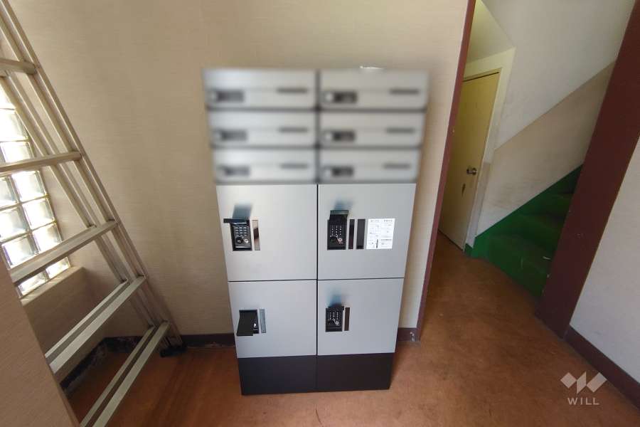 共用ポストと宅配ボックス