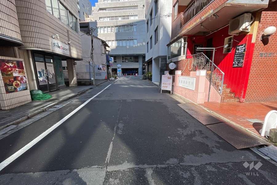 敷地南西側の前面道路