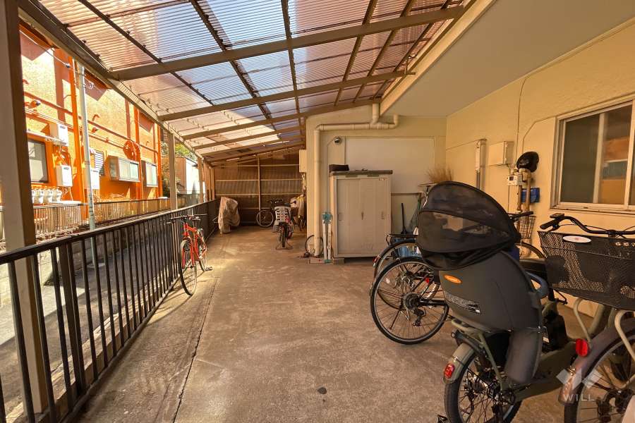駐輪場（屋根付き）