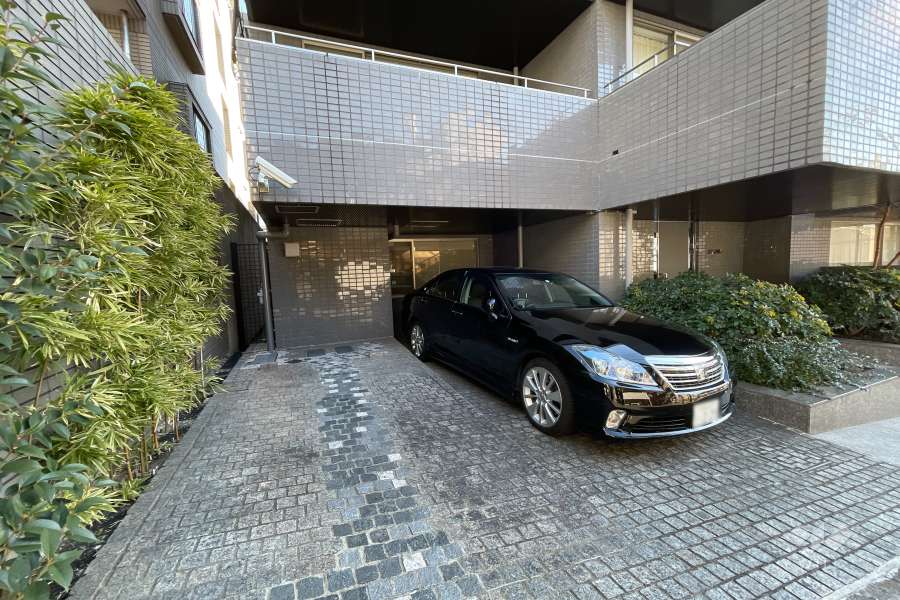 敷地内駐車場（屋外平面式）