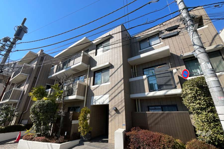 プリマヴェーラ代々木Ａの外観（南東側から）