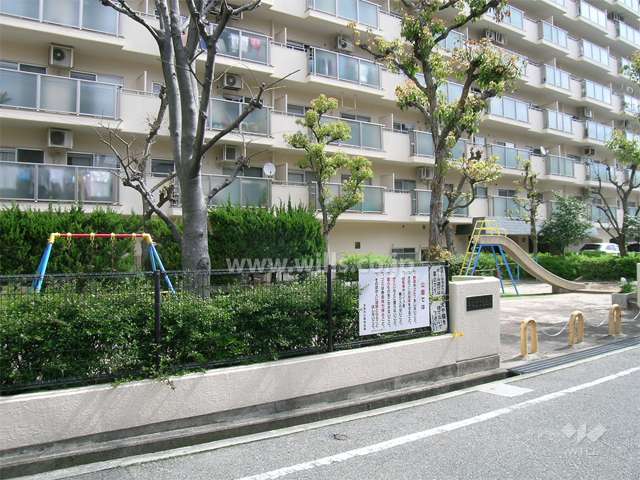 敷地南側にある公園