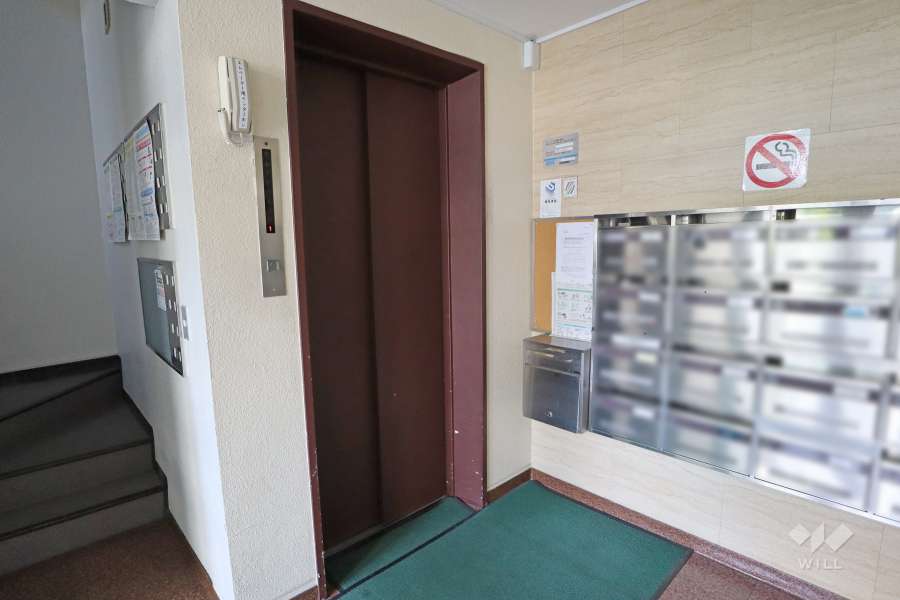 共用のエレベーター