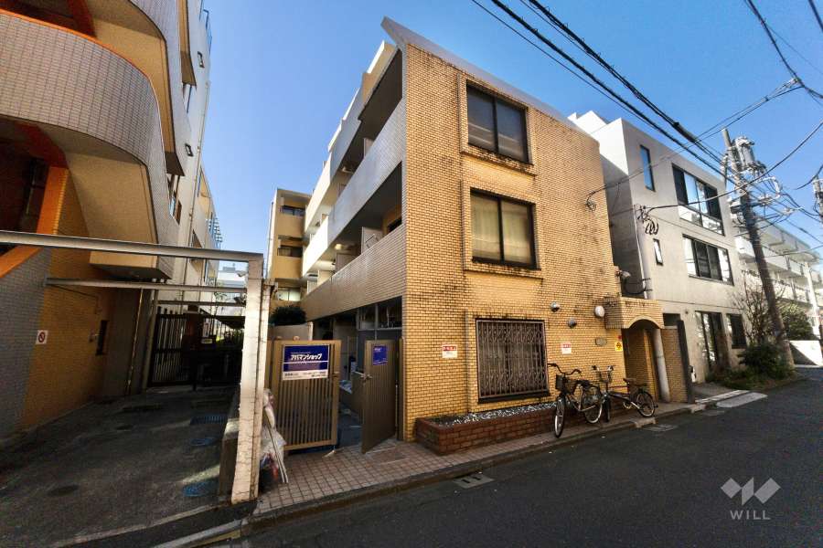 メゾン・ド・アビルテの外観（南東側から）