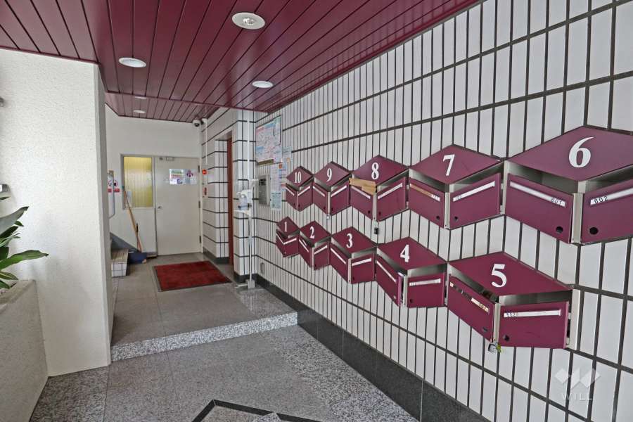 デザイン性のある共用ポスト