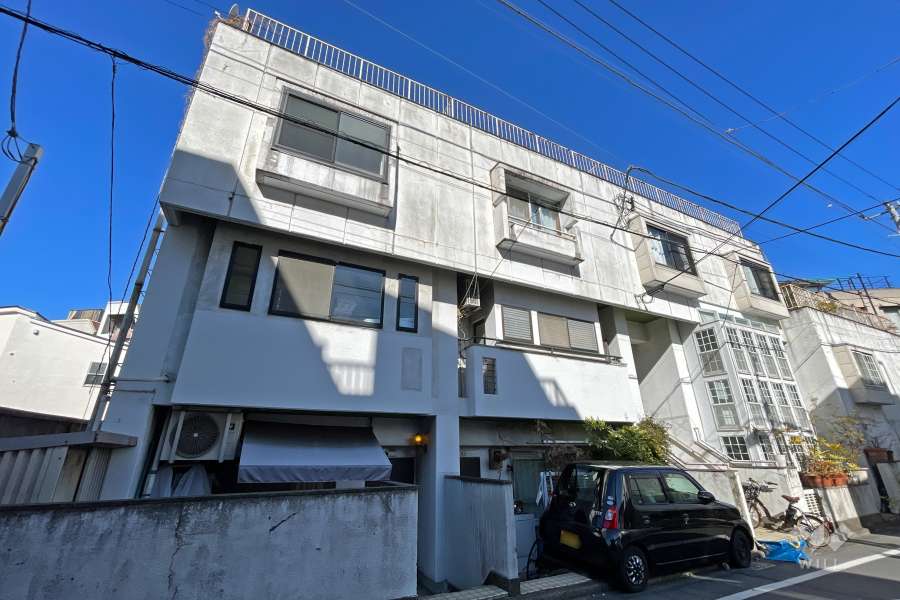 オーク大崎の外観（南東側から）