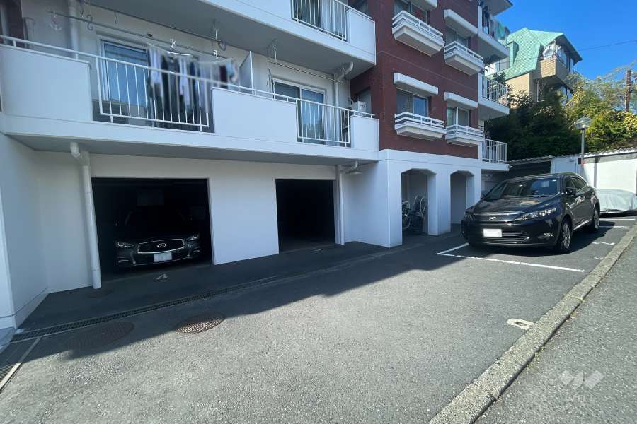 敷地内駐車場（屋内平面式、屋外平面式）