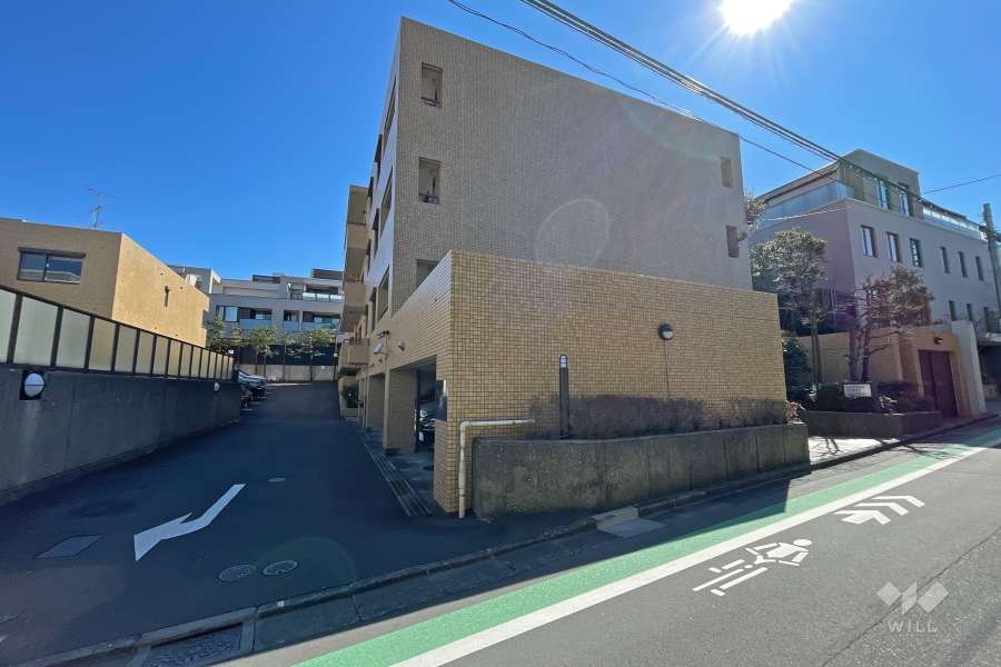 イースタンホームズ上原Ａ棟の外観（北西側から）