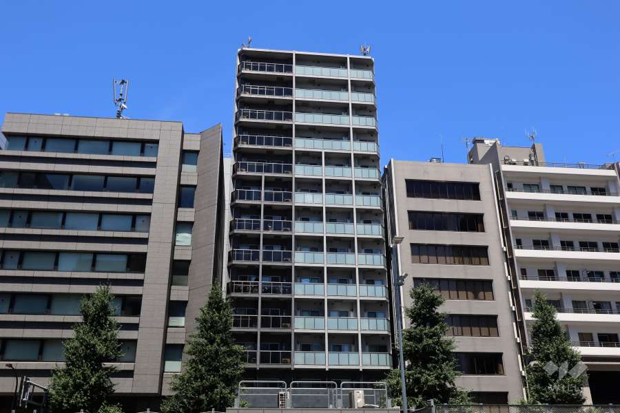 ガーラプレシャス渋谷六本木通りの外観（南側から）