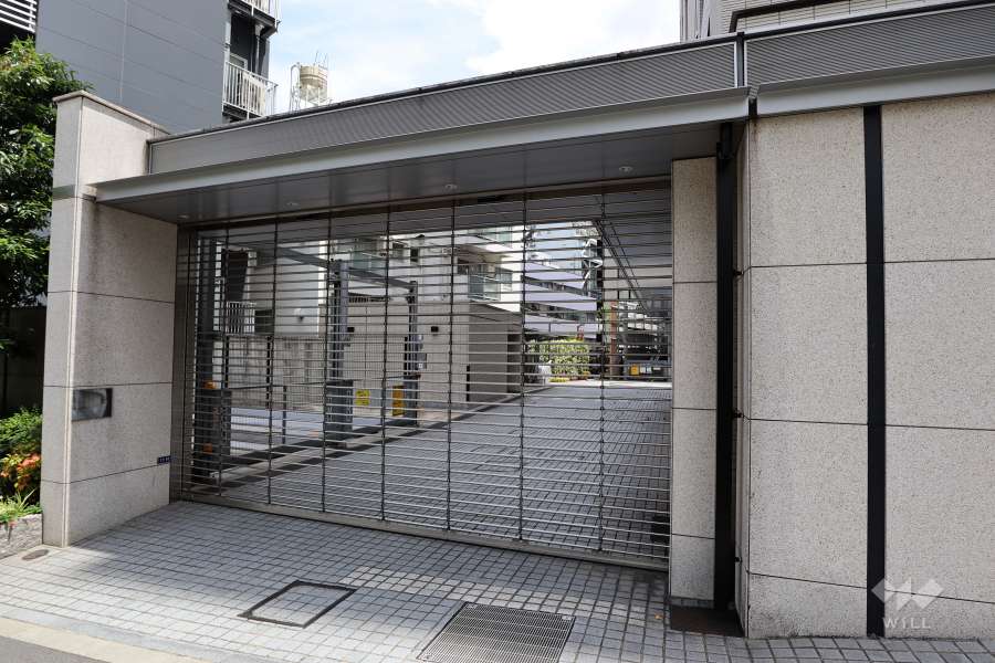駐車場の出入り口