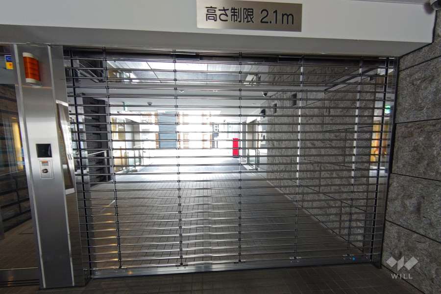 駐車場の出入り口（リングシャッター式）