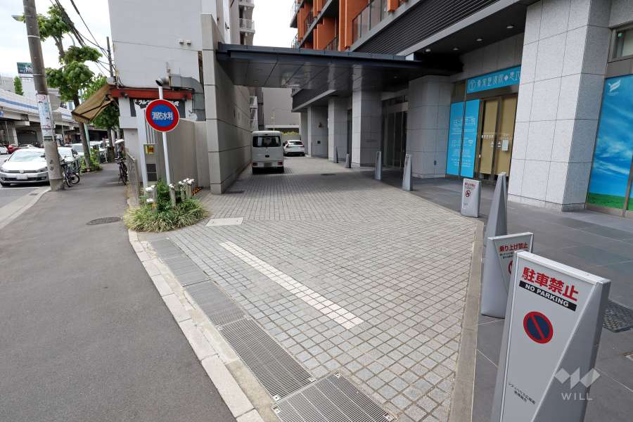 駐車場の出入り口