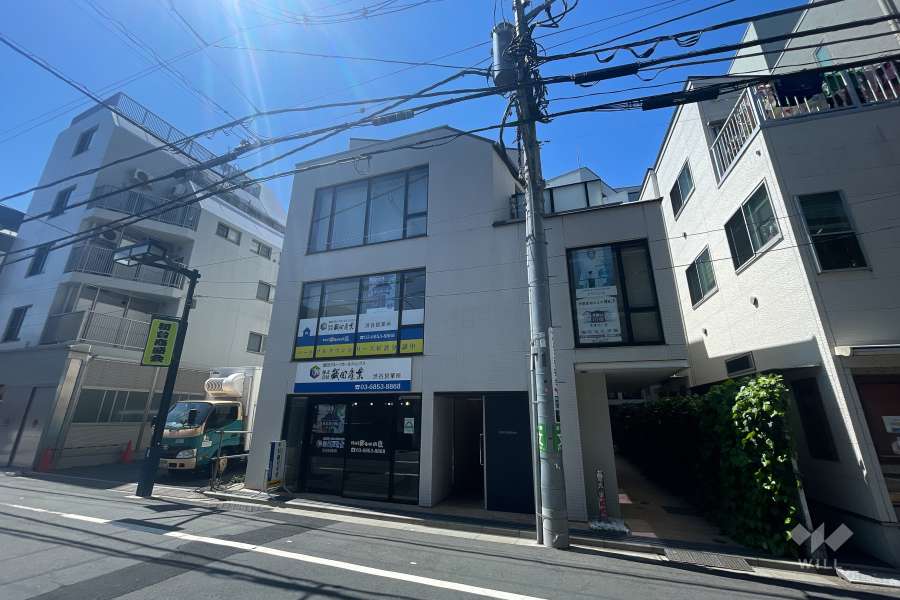 センチュリー初台の外観（北東側から）