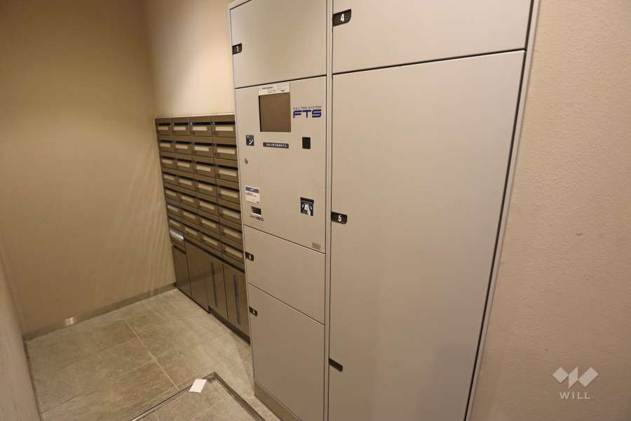 共用ポストと宅配ボックス