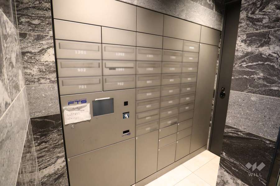 共用ポストと宅配ボックス