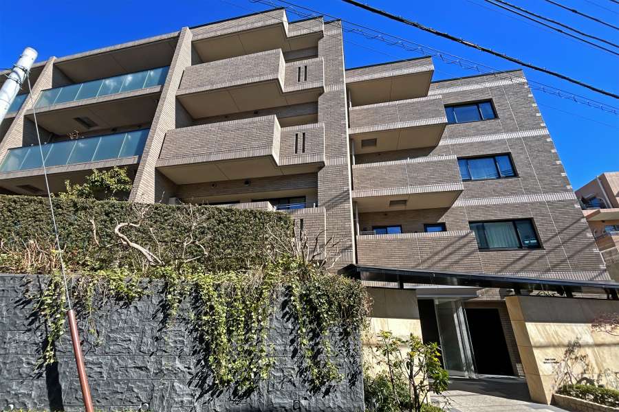 パークコート代々木初台の外観（北東側から）