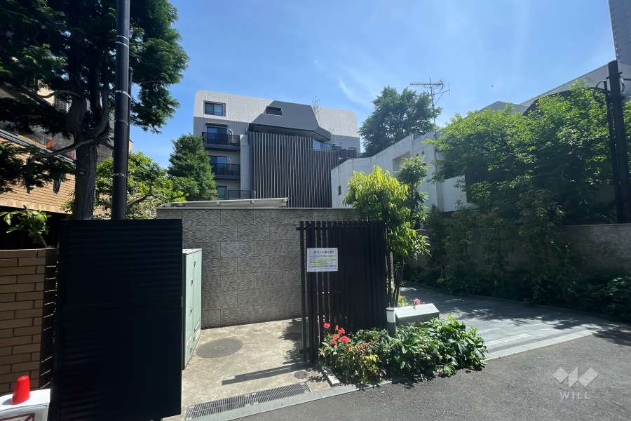 オープンレジデンシア代官山ザ・ハウスの外観（北西側から）