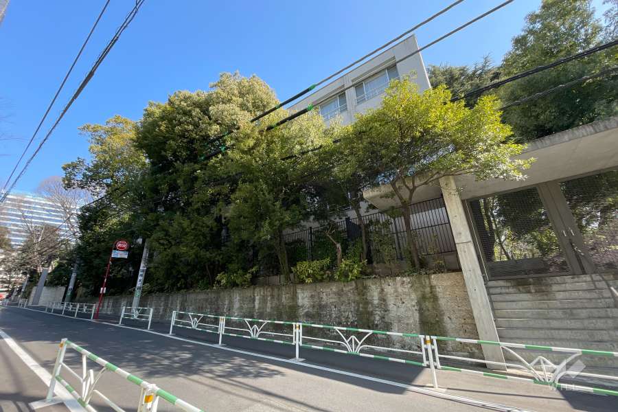 ザ・ウエストミンスター南平台の外観（南西側から）