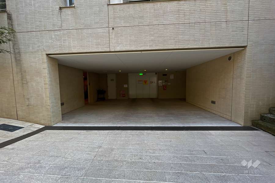 敷地内駐車場（屋内機械式）