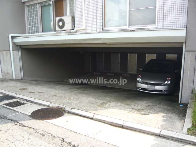 敷地内駐車場（屋内平面式）