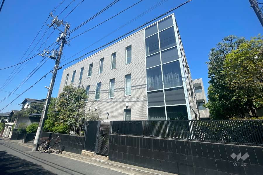 ルクラス代々木上原の外観（南側から)