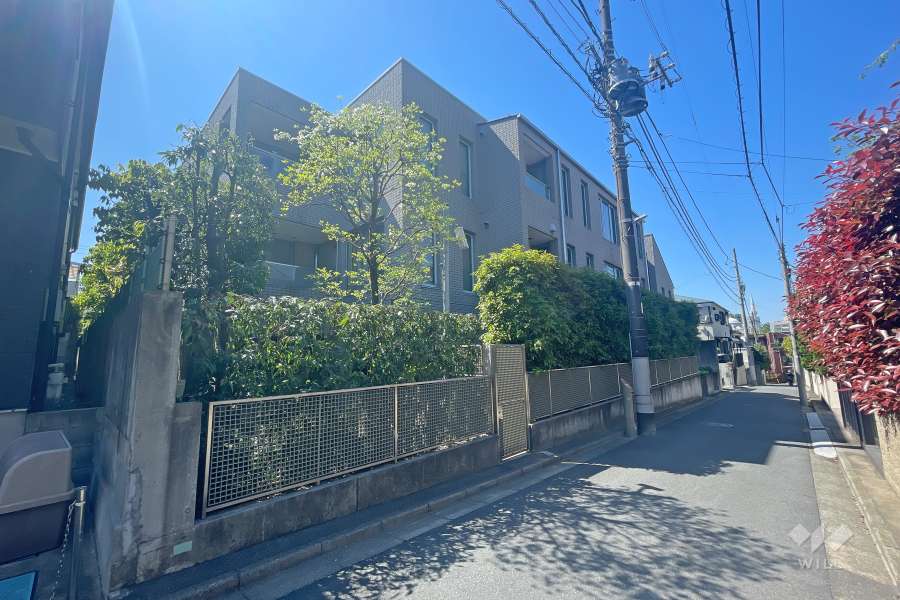 ルクラス代々木上原の外観（南東側から)