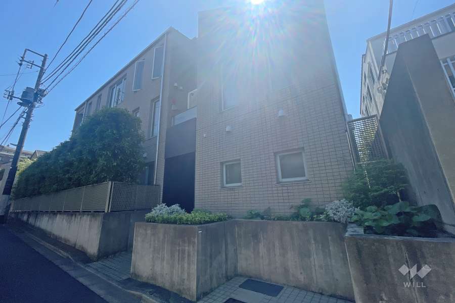 ルクラス代々木上原の外観（北東側から)