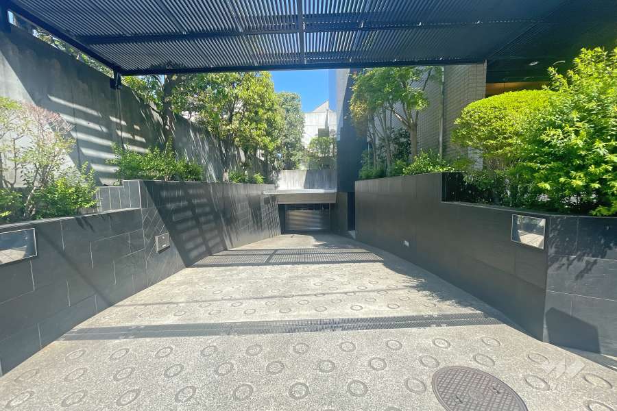 駐車場の出入り口