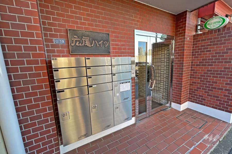 共用ポストと宅配ボックス