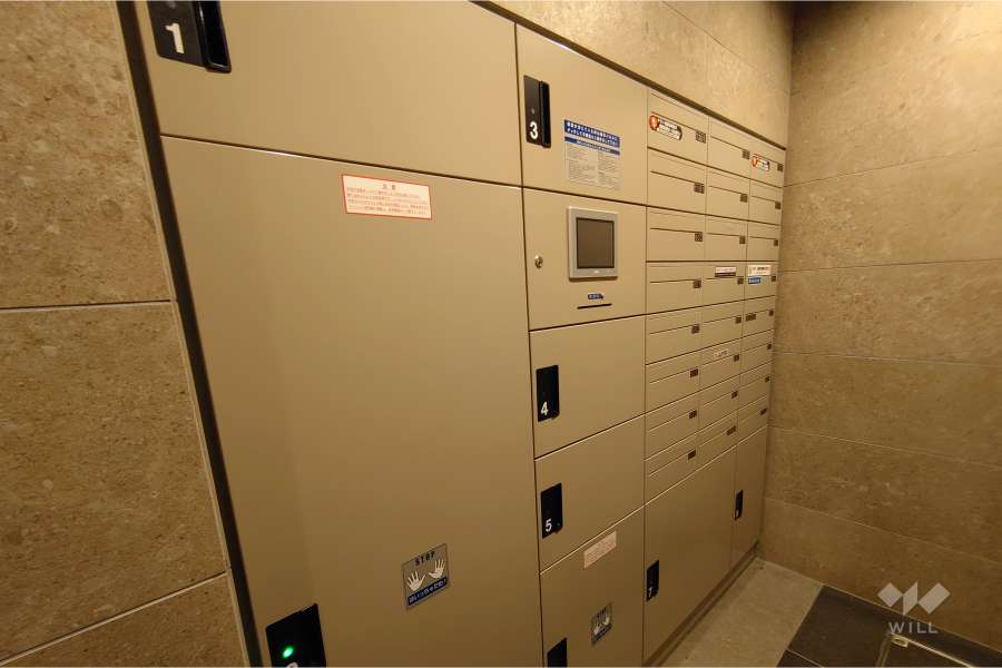 宅配ボックスと共用ポスト