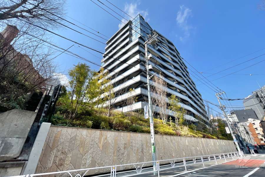 マンションの外観（南東側から）